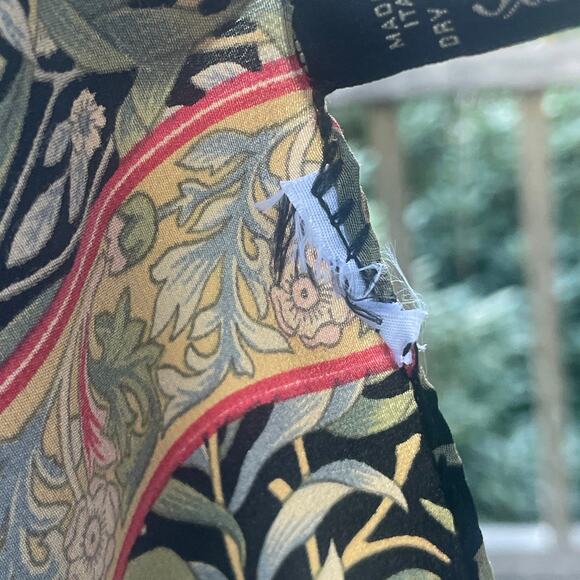 SALDARINI 100% Silk Floral Botanical Fringe Scarf Wrap Made in Italy - Picture 5 of 15